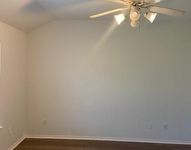 2926 Loganberry Park Lane - Photo Thumbnail 11