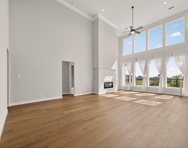 4906 Tanyard Manor Drive - Photo Thumbnail 4