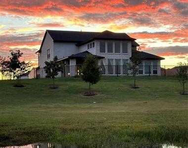 4906 Tanyard Manor Drive - Photo Thumbnail 45