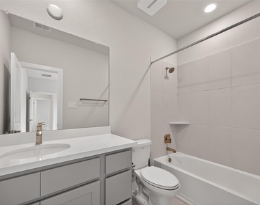 4906 Tanyard Manor Drive - Photo Thumbnail 28