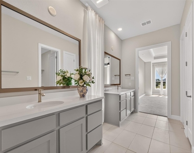4906 Tanyard Manor Drive - Photo Thumbnail 20