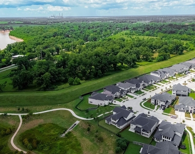 4906 Tanyard Manor Drive - Photo Thumbnail 37