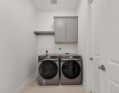 4906 Tanyard Manor Drive - Photo Thumbnail 16