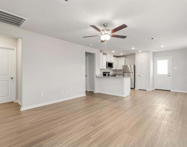 11423 Prairie Walk Drive - Photo Thumbnail 2