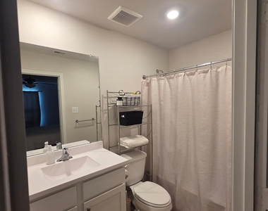 11423 Prairie Walk Drive - Photo Thumbnail 10