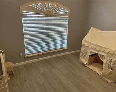 5007 Bridgecrossing Court - Photo Thumbnail 8