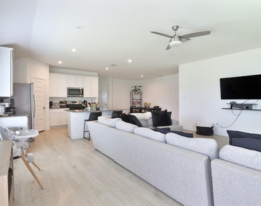 31615 Chollerford Court - Photo Thumbnail 12