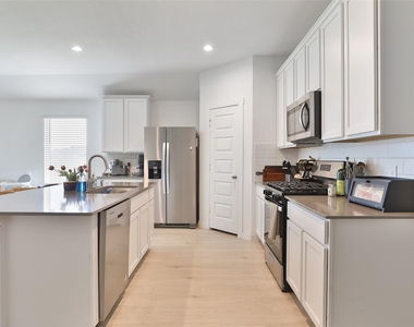 31615 Chollerford Court - Photo Thumbnail 6