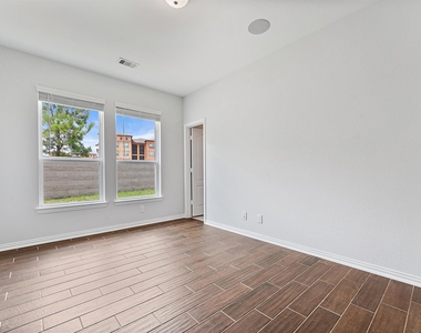 3331 Harmony View Lane - Photo Thumbnail 6