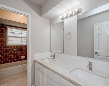 635 Tarpaulin Way - Photo Thumbnail 14