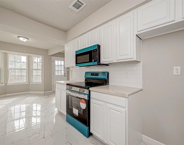 635 Tarpaulin Way - Photo Thumbnail 10