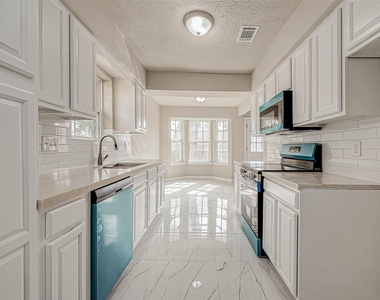 635 Tarpaulin Way - Photo Thumbnail 11