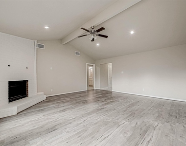 635 Tarpaulin Way - Photo Thumbnail 6