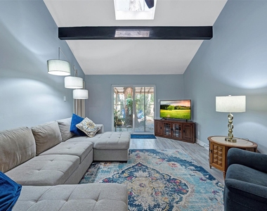 116 W White Willow Circle - Photo Thumbnail 17