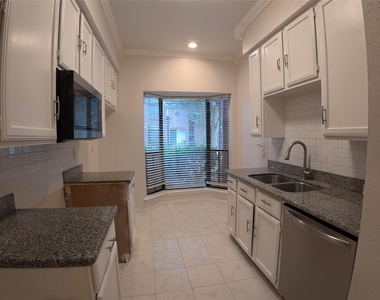 12550 Piping Rock Drive - Photo Thumbnail 5