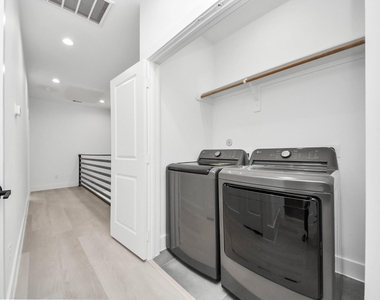 8218 Lawler Street - Photo Thumbnail 30