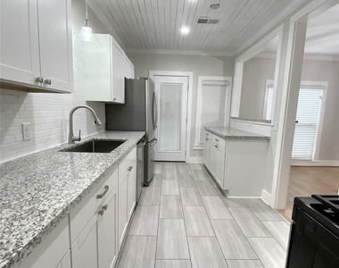 1406 Oakdale Street - Photo Thumbnail 6