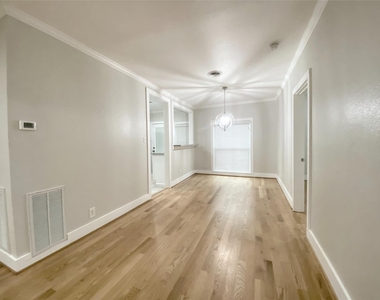 1406 Oakdale Street - Photo Thumbnail 4