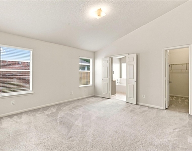 2002 Roaring Springs Drive - Photo Thumbnail 10