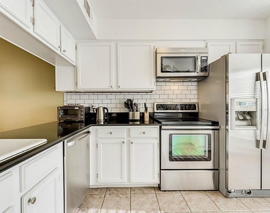 930 Rutland Street - Photo Thumbnail 3