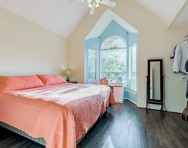 930 Rutland Street - Photo Thumbnail 13