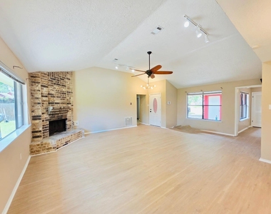 13438 Nevermore Drive - Photo Thumbnail 4
