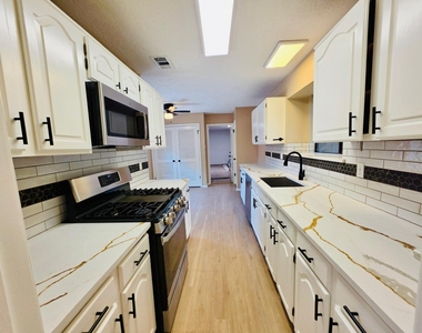 13438 Nevermore Drive - Photo Thumbnail 9