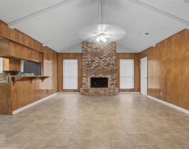 3519 Saratoga Drive - Photo Thumbnail 3