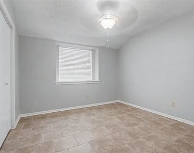 3519 Saratoga Drive - Photo Thumbnail 12