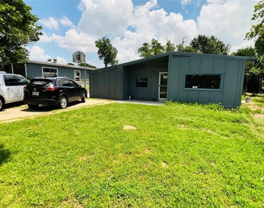 706 Rockdale Road - Photo Thumbnail 11