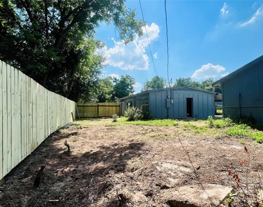 706 Rockdale Road - Photo Thumbnail 12
