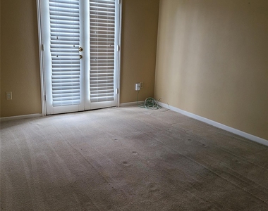 14389 Misty Meadow Lane - Photo Thumbnail 12