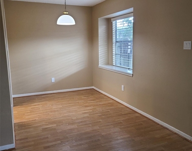 14389 Misty Meadow Lane - Photo Thumbnail 8