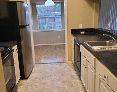 14389 Misty Meadow Lane - Photo Thumbnail 3
