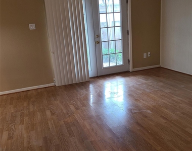 14389 Misty Meadow Lane - Photo Thumbnail 6