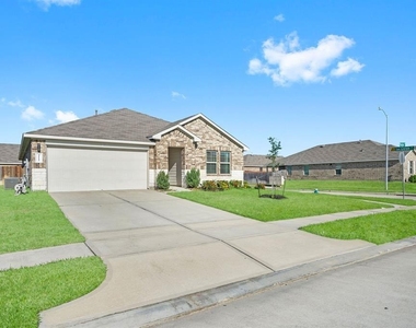 4115 Magliana Lane - Photo Thumbnail 1