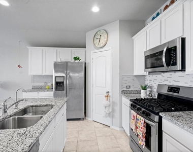 4115 Magliana Lane - Photo Thumbnail 15