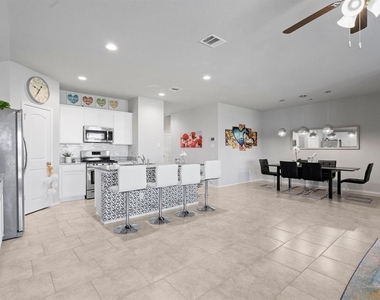 4115 Magliana Lane - Photo Thumbnail 17