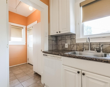 1716 Richmond Avenue - Photo Thumbnail 8