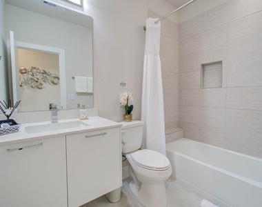 5215 Noble Street - Photo Thumbnail 16
