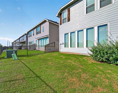 5558 Amber Brook Lane - Photo Thumbnail 39