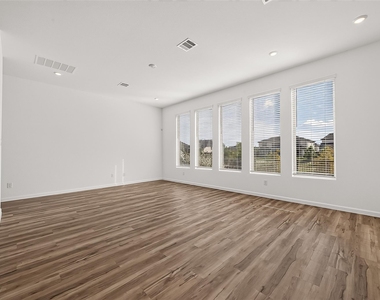 5558 Amber Brook Lane - Photo Thumbnail 11