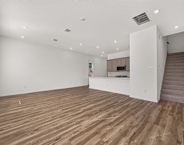 5558 Amber Brook Lane - Photo Thumbnail 13