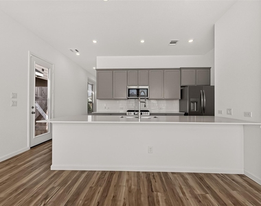 5558 Amber Brook Lane - Photo Thumbnail 20