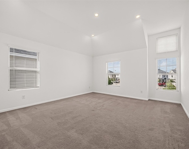 5558 Amber Brook Lane - Photo Thumbnail 5