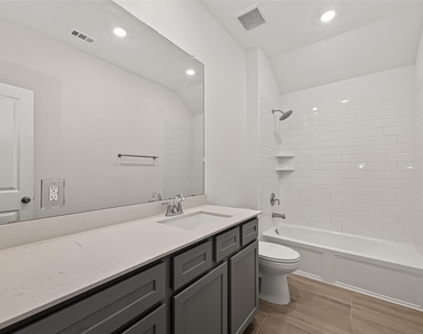 5558 Amber Brook Lane - Photo Thumbnail 34