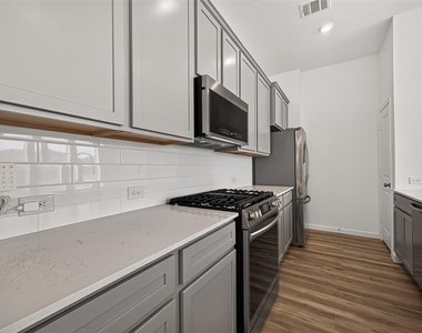 5558 Amber Brook Lane - Photo Thumbnail 16