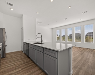 5558 Amber Brook Lane - Photo Thumbnail 2