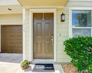 1815 Lewis Street - Photo Thumbnail 2
