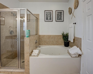 1815 Lewis Street - Photo Thumbnail 28